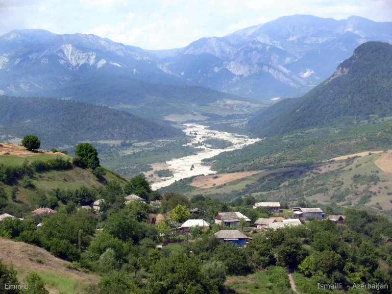 İsmayıllıda DƏHŞƏT: özünü qoz ağacından asdı